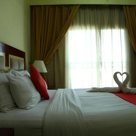 Ruwi Hotel Apartments, Sharjah Buitenkant foto