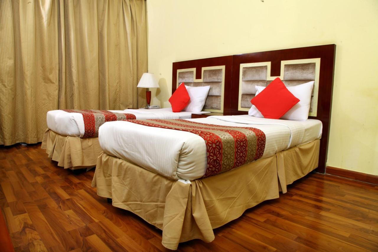 Ruwi Hotel Apartments, Sharjah Buitenkant foto