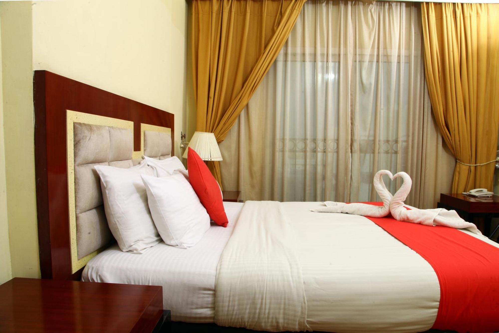 Ruwi Hotel Apartments, Sharjah Buitenkant foto