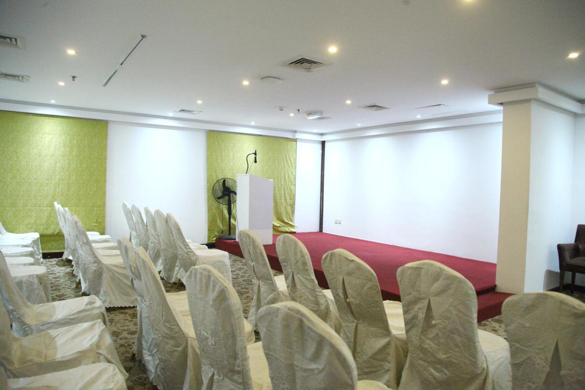 Ruwi Hotel Apartments, Sharjah Buitenkant foto