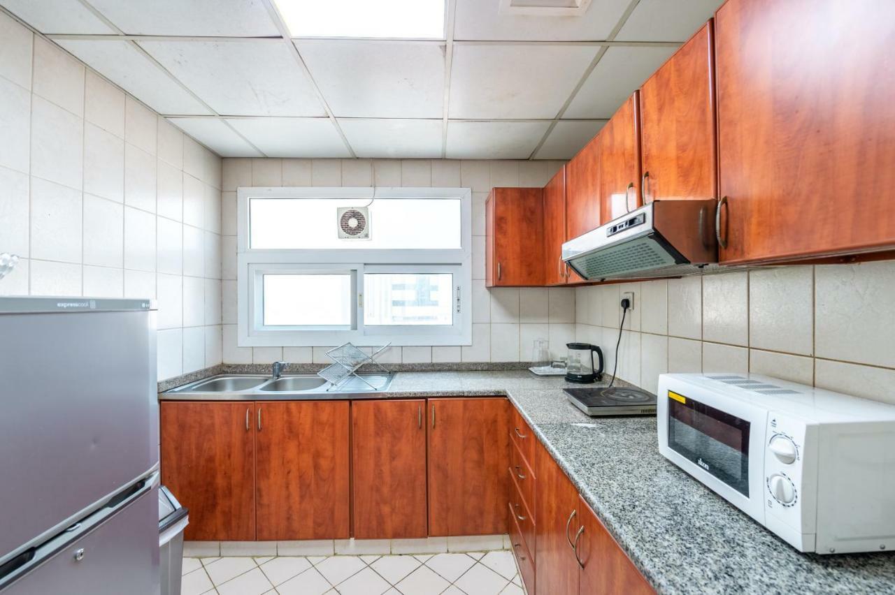 Ruwi Hotel Apartments, Sharjah Buitenkant foto