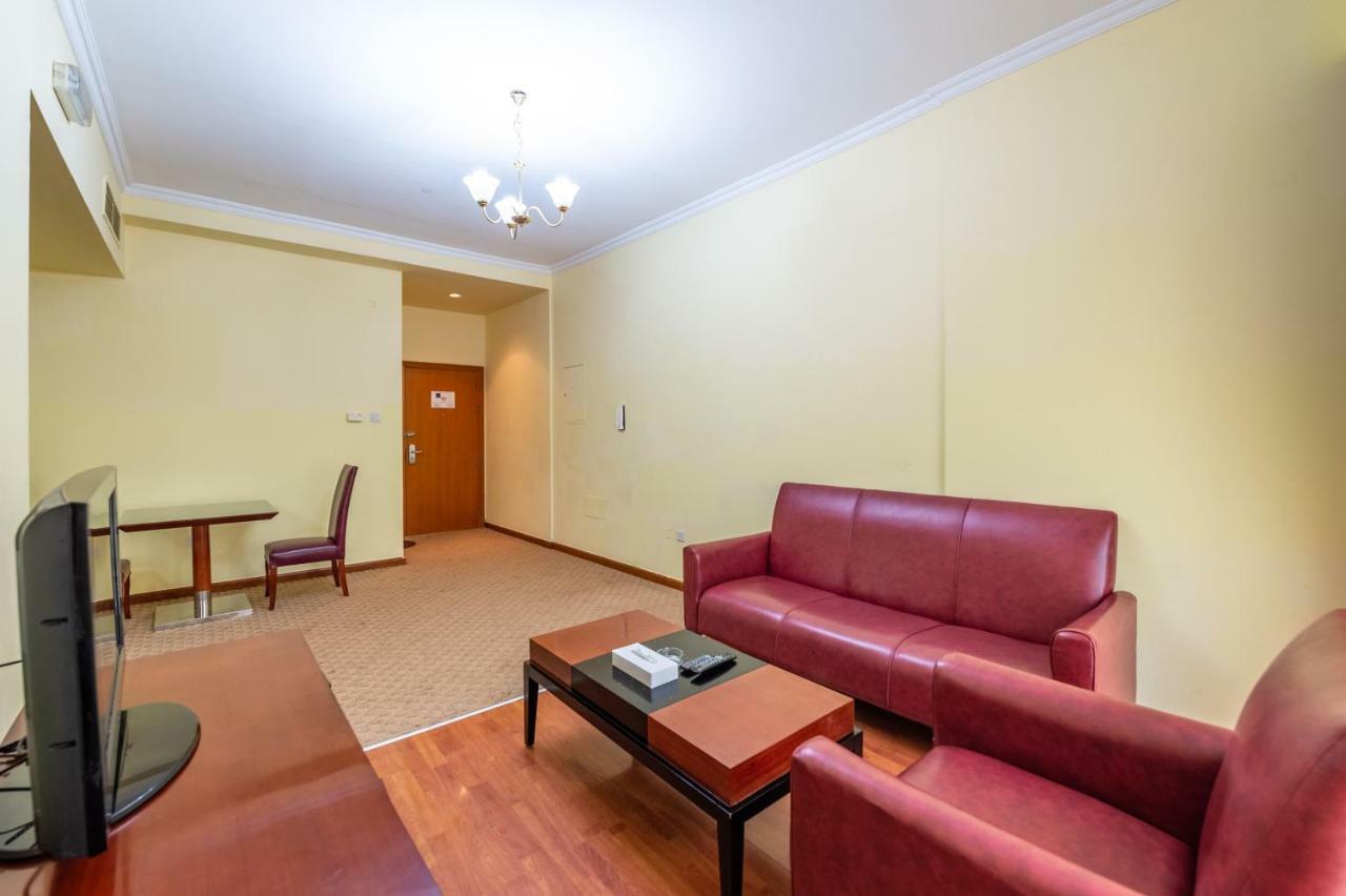 Ruwi Hotel Apartments, Sharjah Buitenkant foto